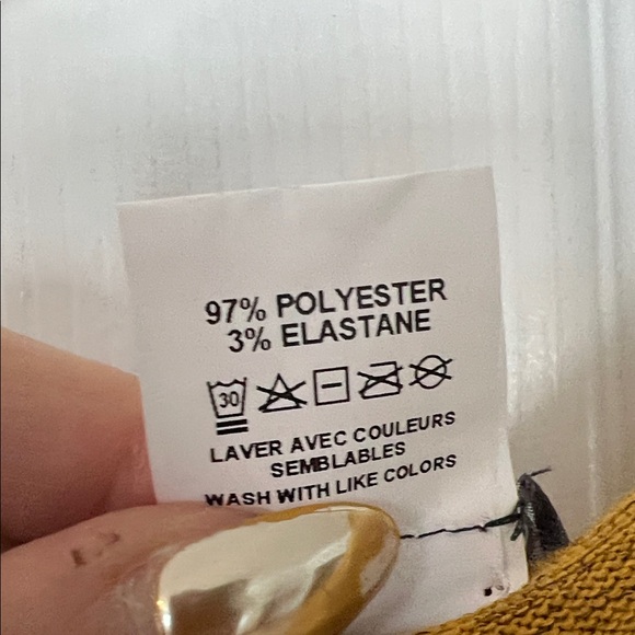 Like new! Kim & Co Mustard Long Sleeve Top - Picture 3 of 4